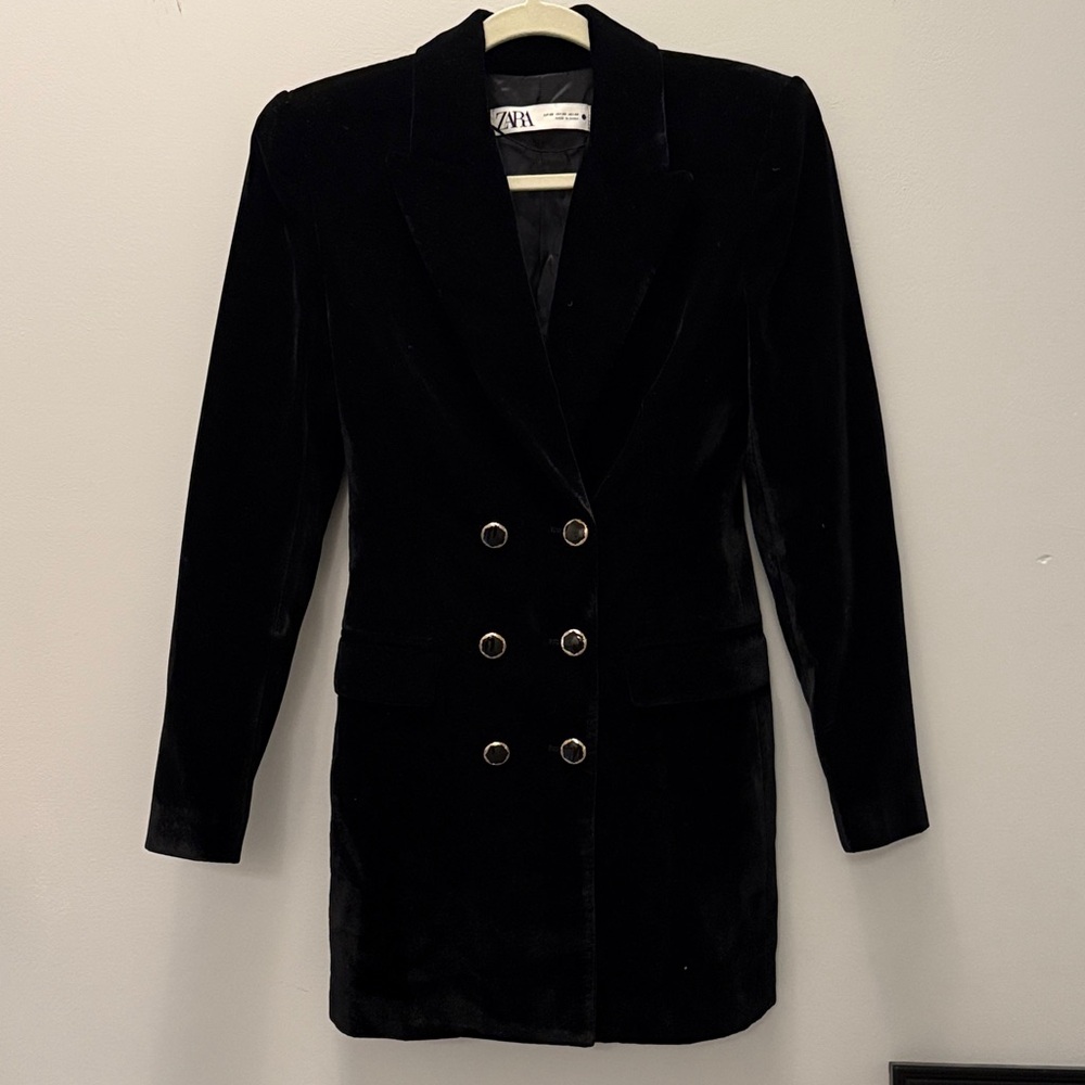 Zara Women's Black Velvet Blazer/Dress